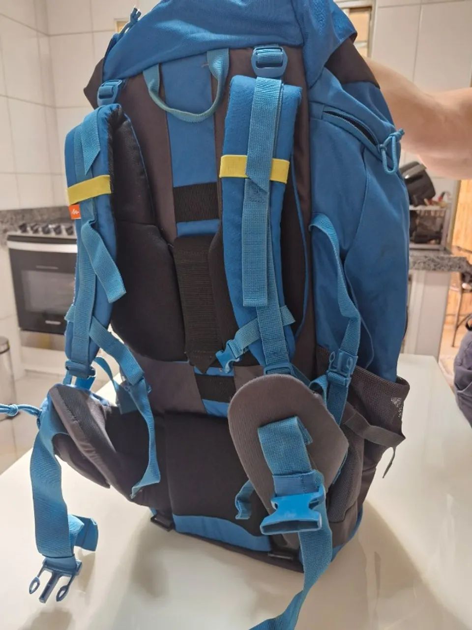 Mochila 60L marca QUECHUA excelente estado. - Foto 3