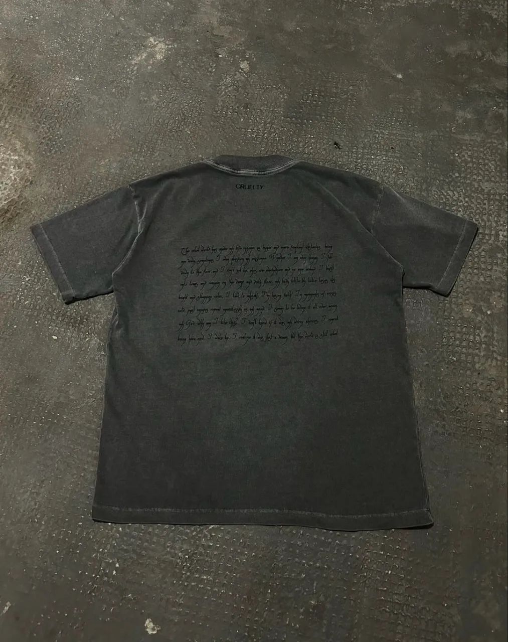 Camiseta Ewcruel Punch Cinza - Foto 2