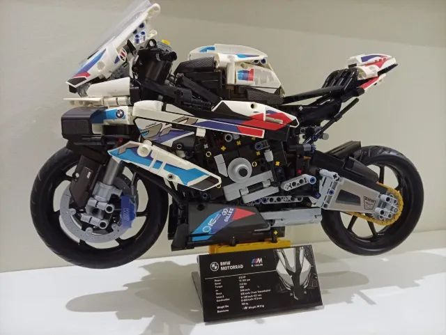 BMW M1000RR Lego Montada - Foto 3