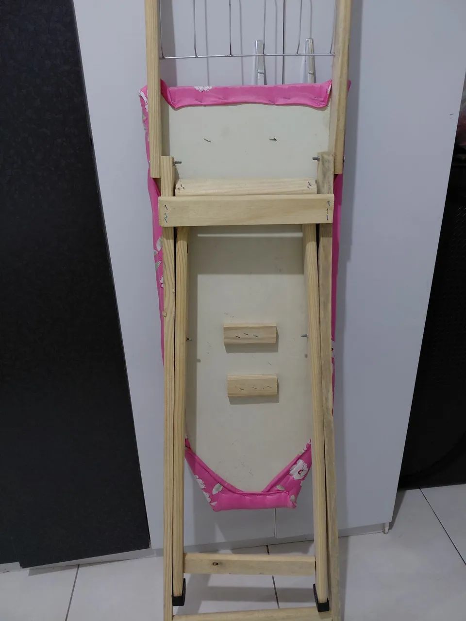 Tábua de passar roupa - Foto 3