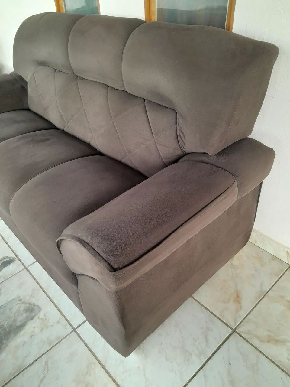 1 sofá de 3 lugares entrego !!! - Foto 3