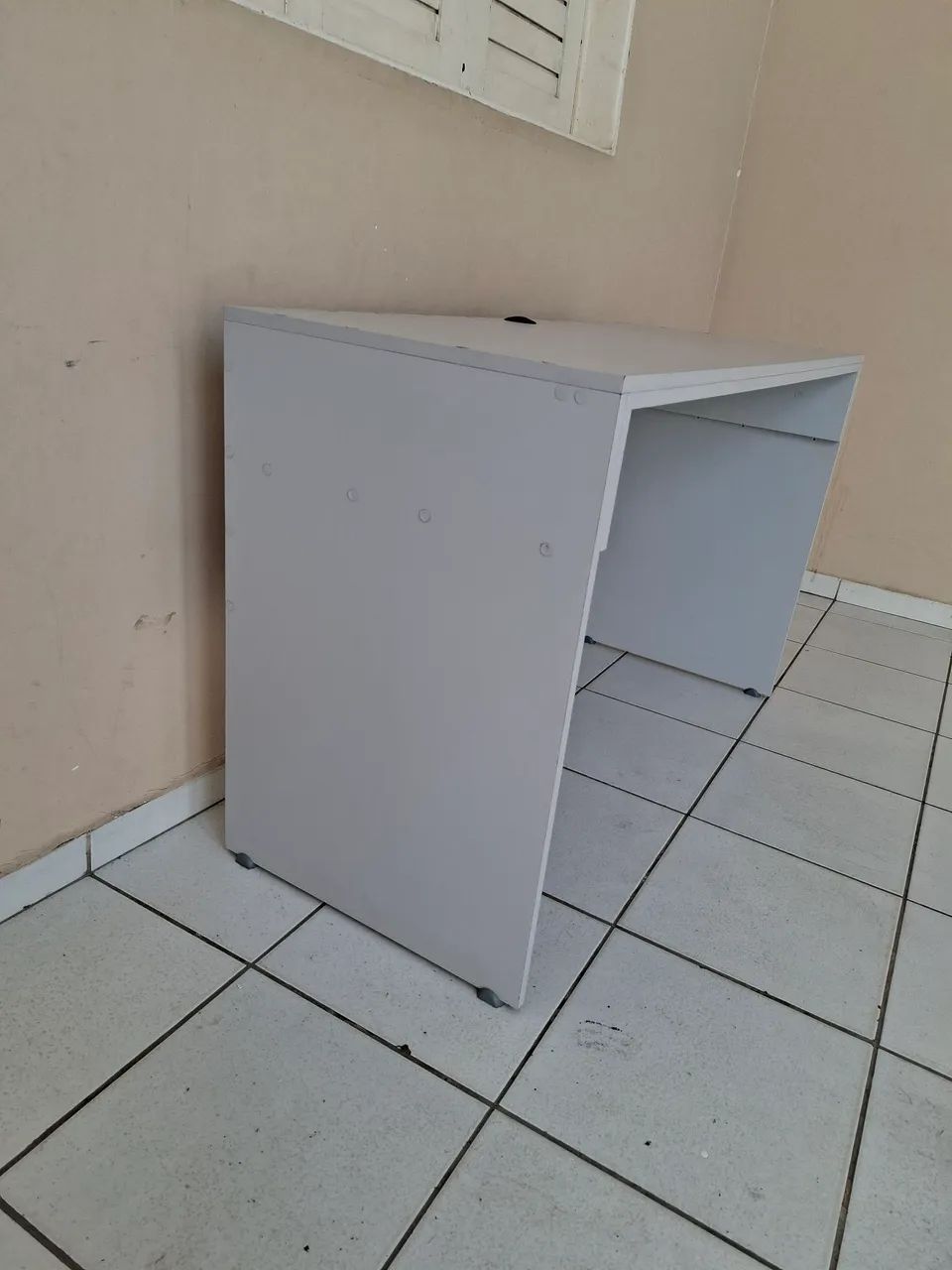 Mesa de madeira pra home office, escritório e estudos - Foto 2