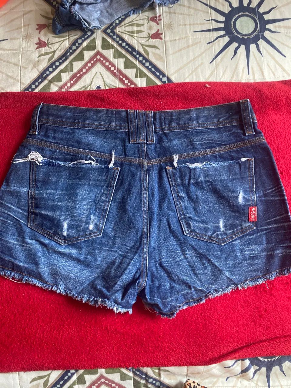 Shorts feminino usado tamanho 38 - Foto 4
