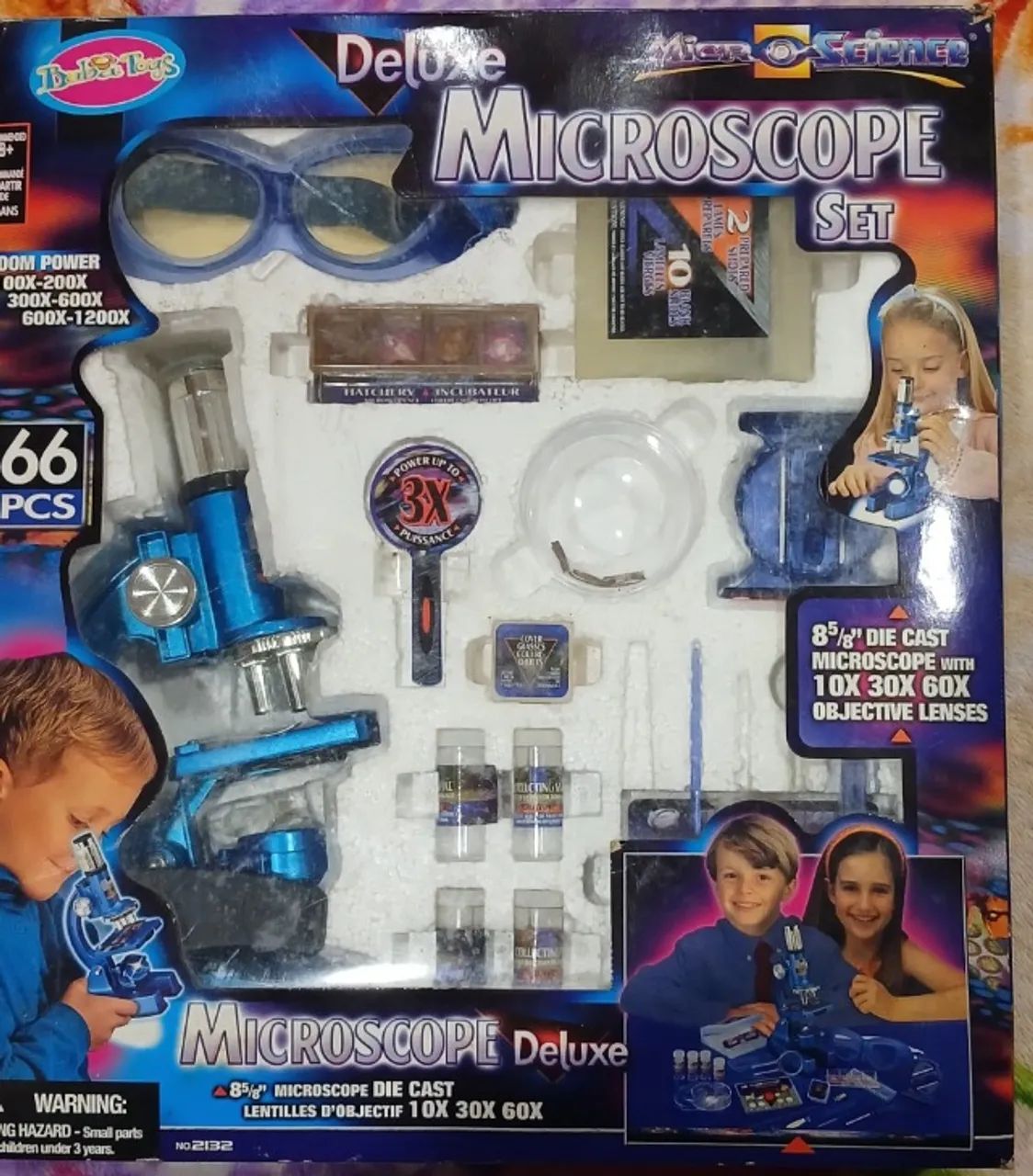 Microscópio de brinquedo