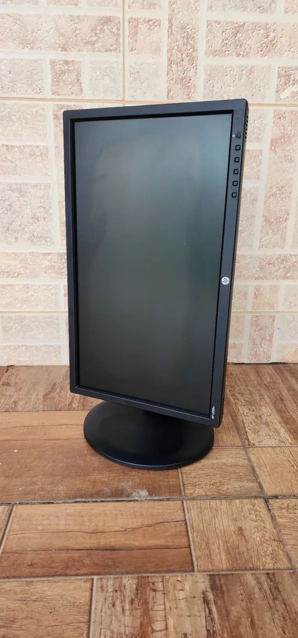 Monitor de 20 polegada Dvi vga e hdmi. No adaptador Rs 250 reais cada  - Foto 2