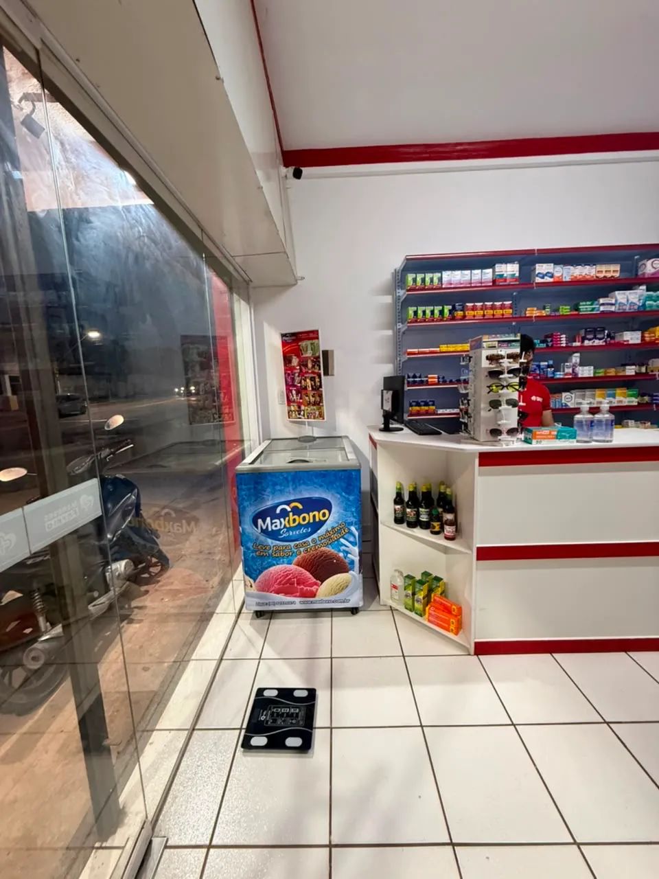 Farmácia completa à venda - pronta para funcionar | Equipamentos e estoque - Foto 2