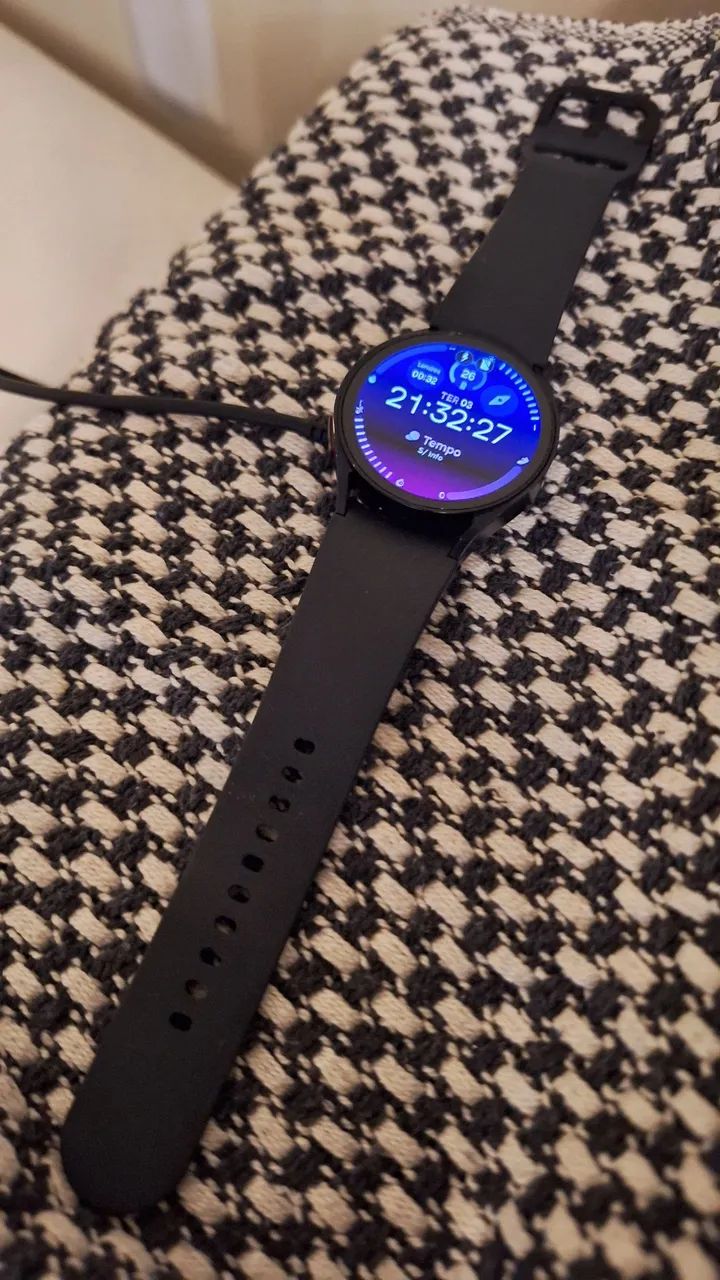 Samsung Galaxy Watch 6 - 40mm (Impecável + Wear OS + GPS p/ Corrida)