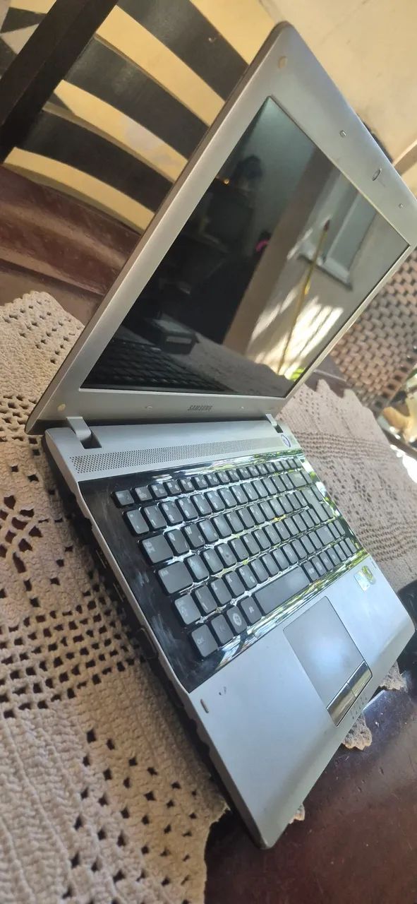 Notebook Samsung core i3 4gb HD 250gb - Foto 3