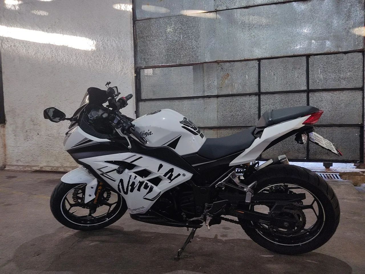 tayaku　Mサイズ　白黒 Kawasaki 300 2017 - 1496324061 | OLX