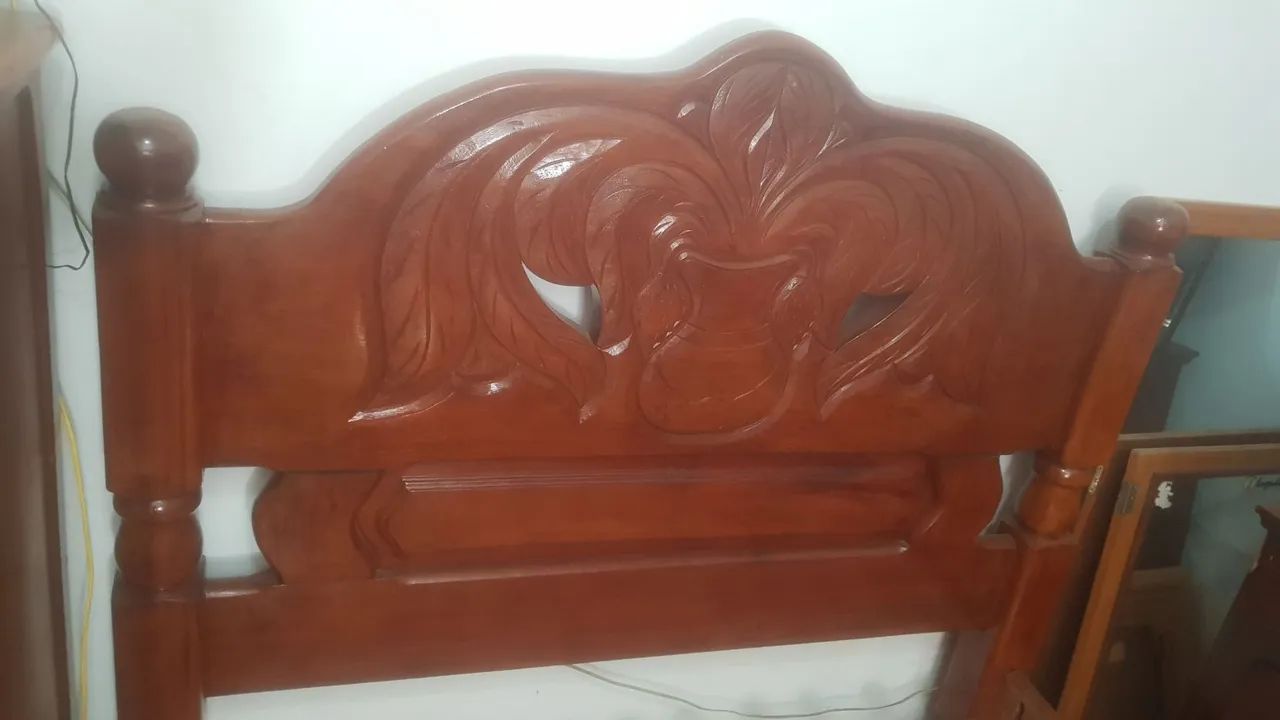 CAMA DE CASAL EM MADEIRA MACICA  - Foto 5