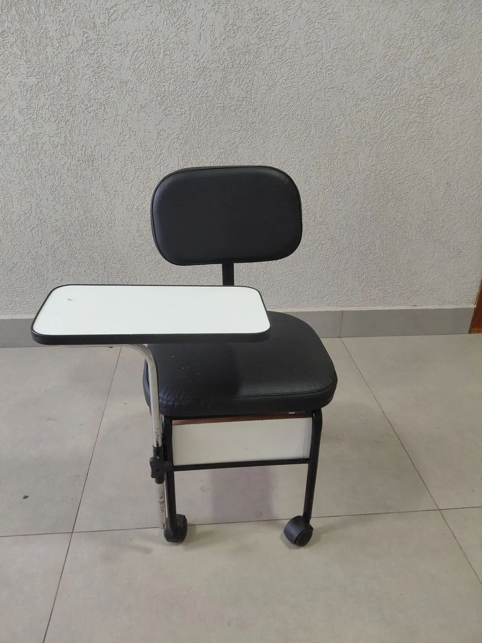 Cadeirinha de manicure - Foto 2