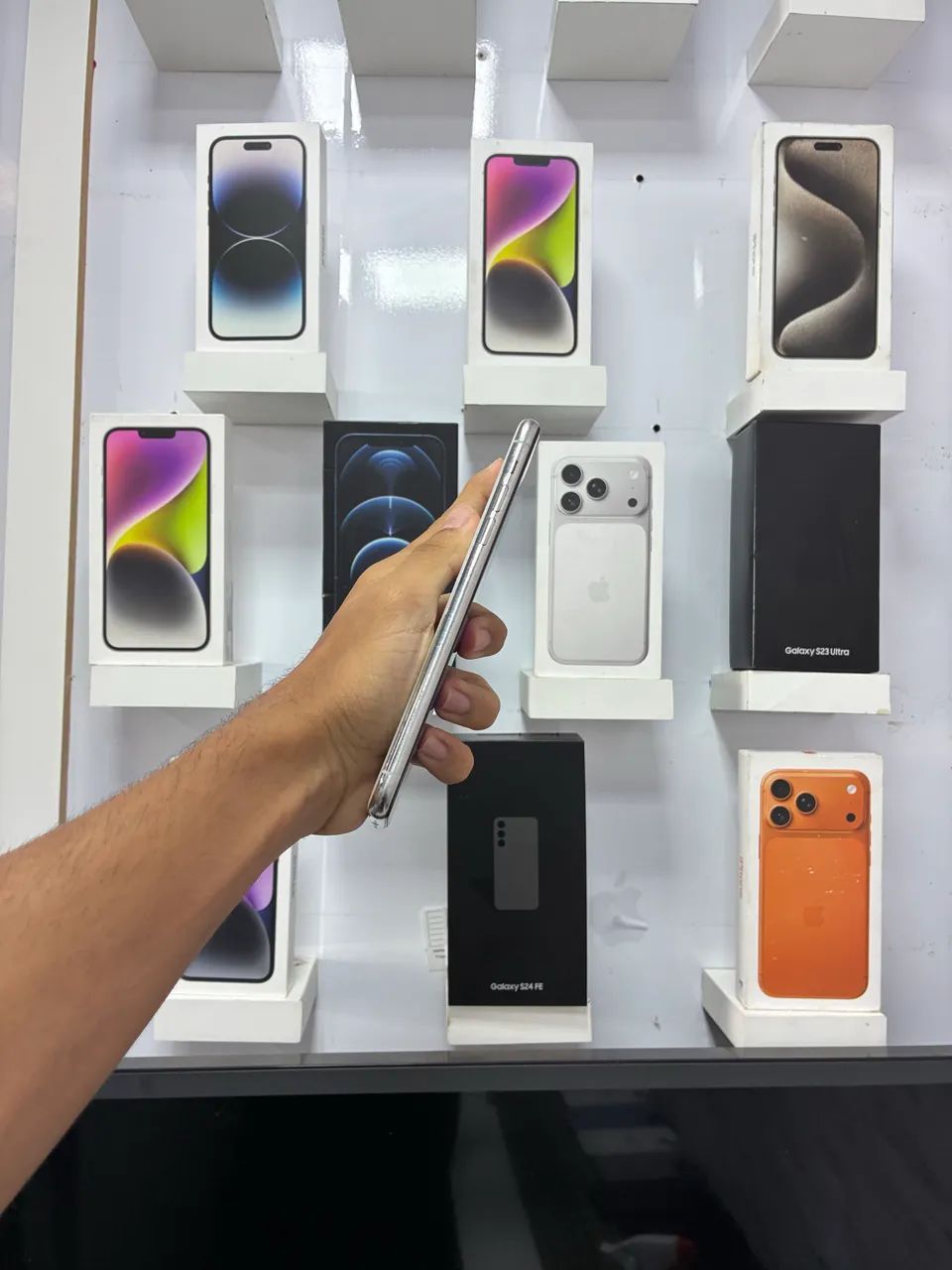 iPhone 11 Pro Max 64GB branco - Celulares e Smartphones