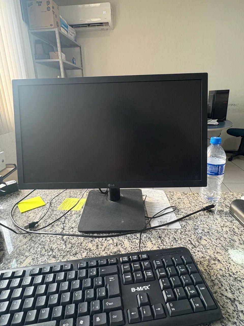 Monitor LG 22
