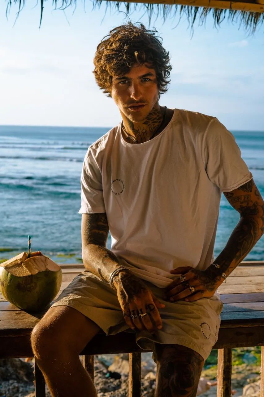 Roupas Masculinas (Camisetas, Moletons) - Foto 4