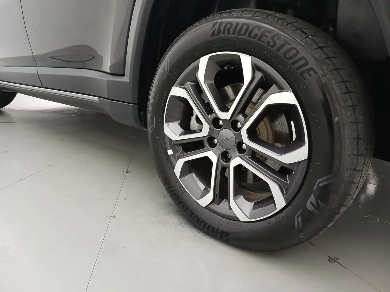 Jeep Commander Limited T270 1.3 TB Flex Aut., foto 12 de 18