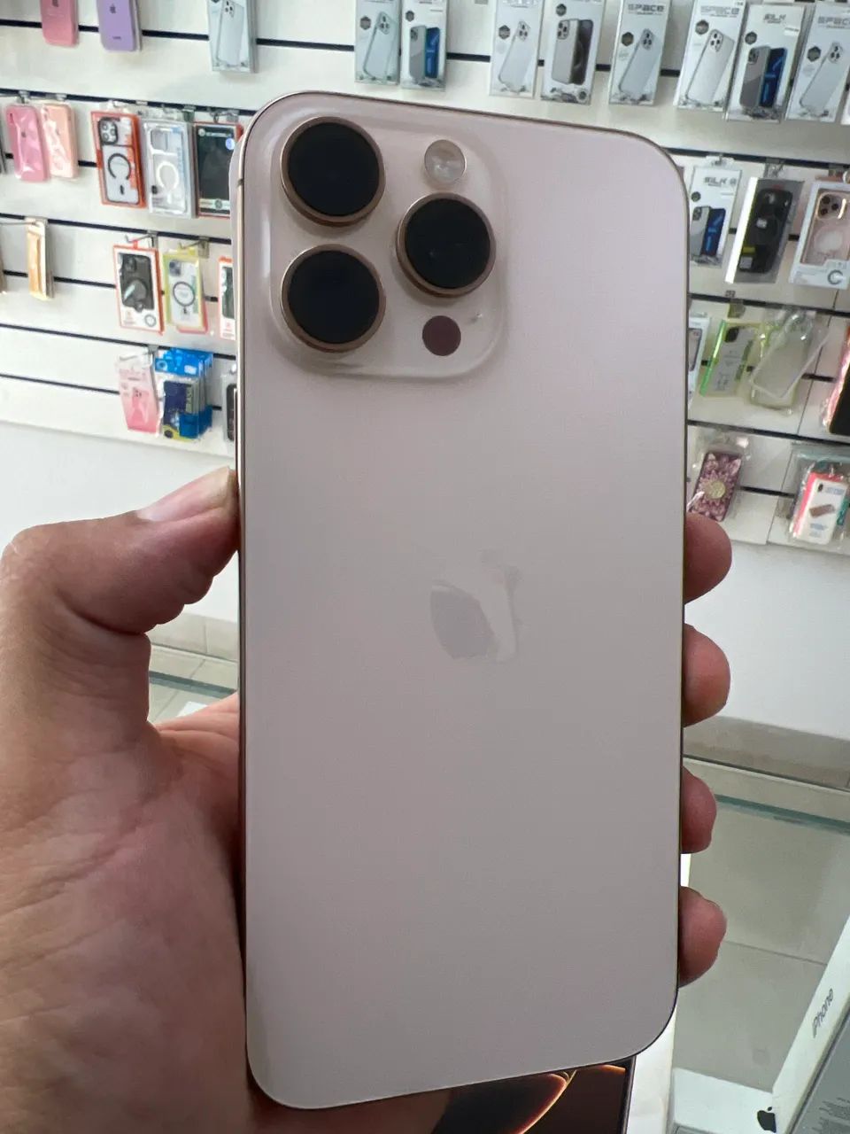 iPhone 16 pro max  - Foto 2