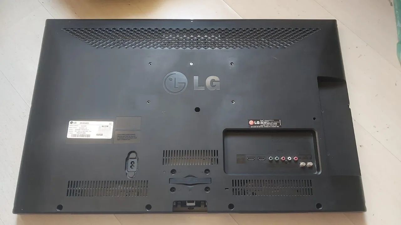 Vendo tv LG 32 pol. Não é smart.funcionando perfeitamente. - Foto 4