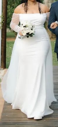 Vestido de noiva com cauda e mangas de tule com pérolas - usado 1 vez - Foto 2