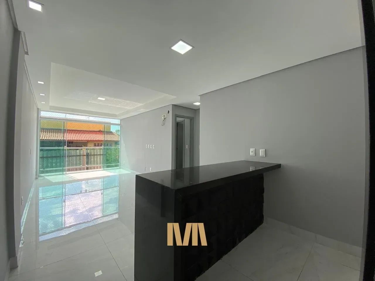 Aluga-se | Apartamento 02 Quartos, Suíte e Varanda - Ininga