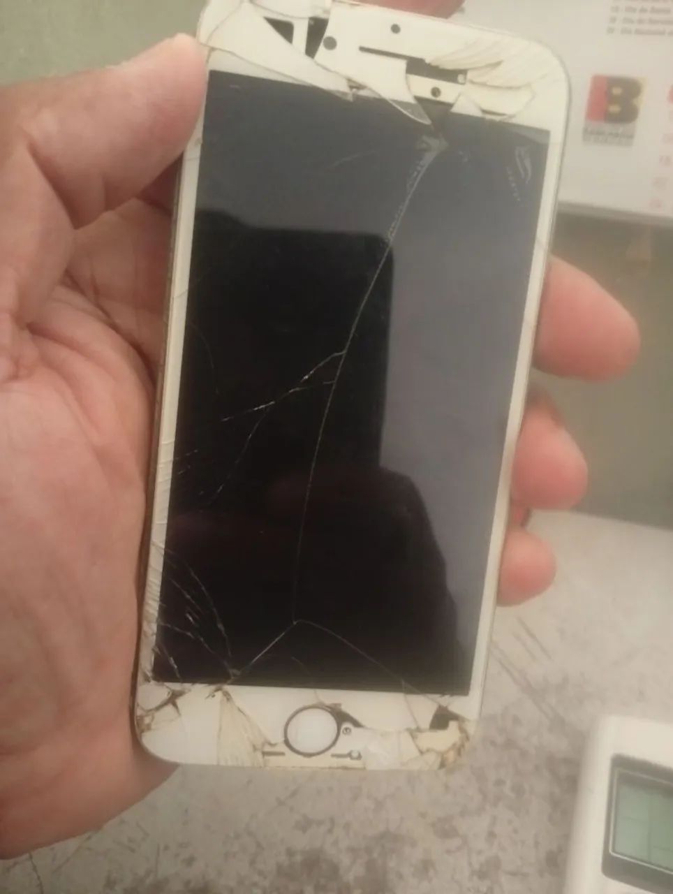 iPhone 8 plus para retirada de peças 