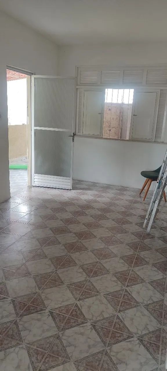 Alugo casa com dois quartos  - Foto 5