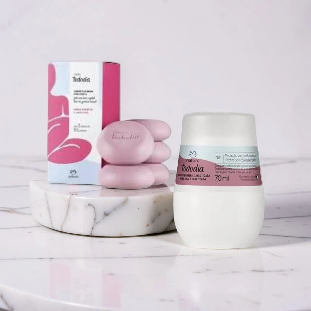 Kit Presente Natura Tododia Amora Vermelha e Jabuticaba
