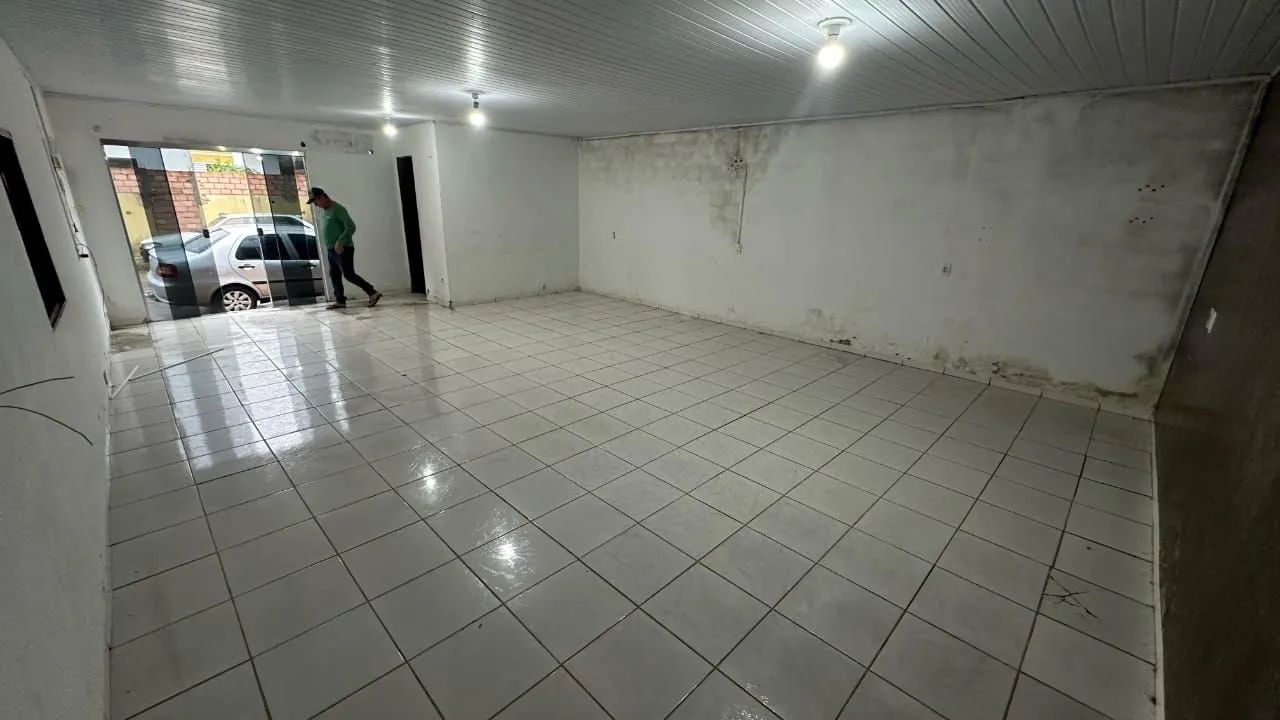 Vendo imóvel com sala comercial e casa no fundo - Foto 3