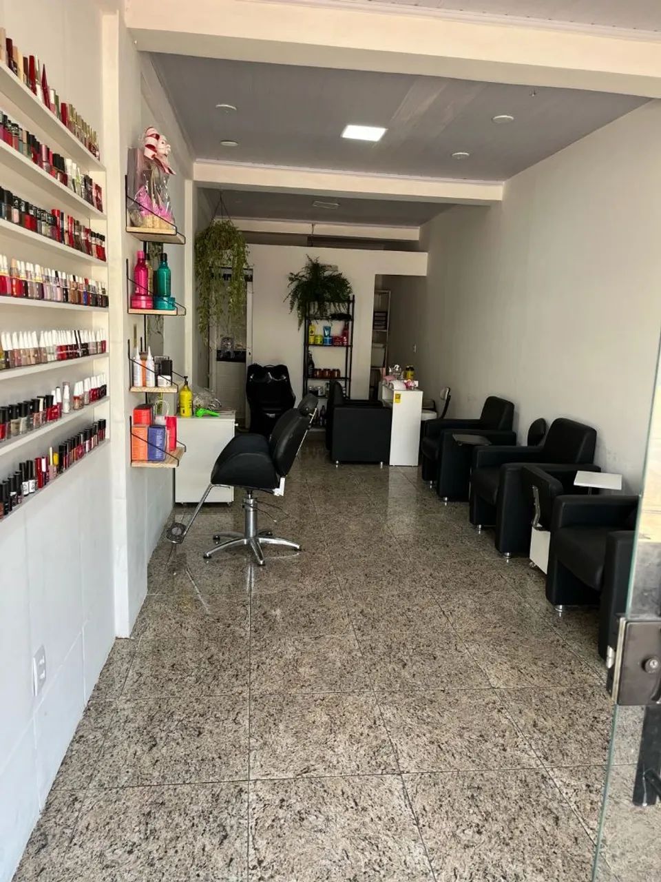 Aluguel de cadeira para manicure 2