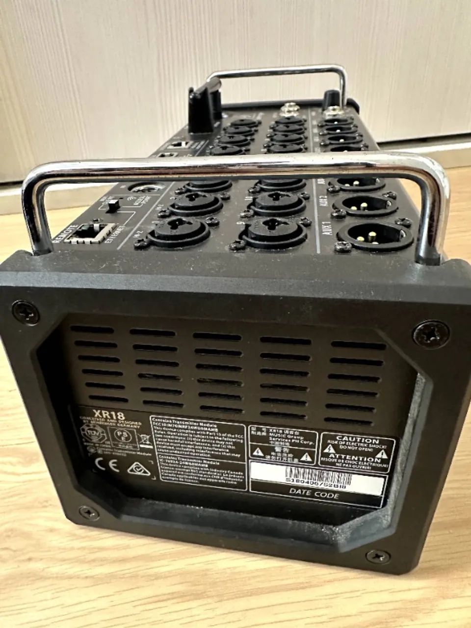 Mesa de Som Digital Behringer XR18 - Excelente oportunidade! - Foto 3
