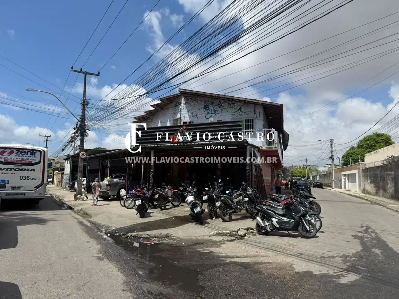 PREDIO COMERCIAL NA AV. FRANCISCO SÁ EM FORTALEZA/CE