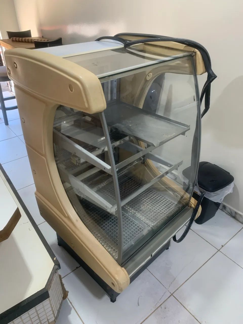 Vendo estufa de salgado quente 