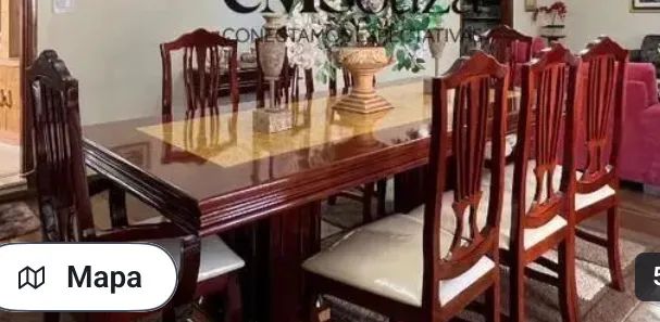Conjunto de mesa clássica com 8 cadeiras 