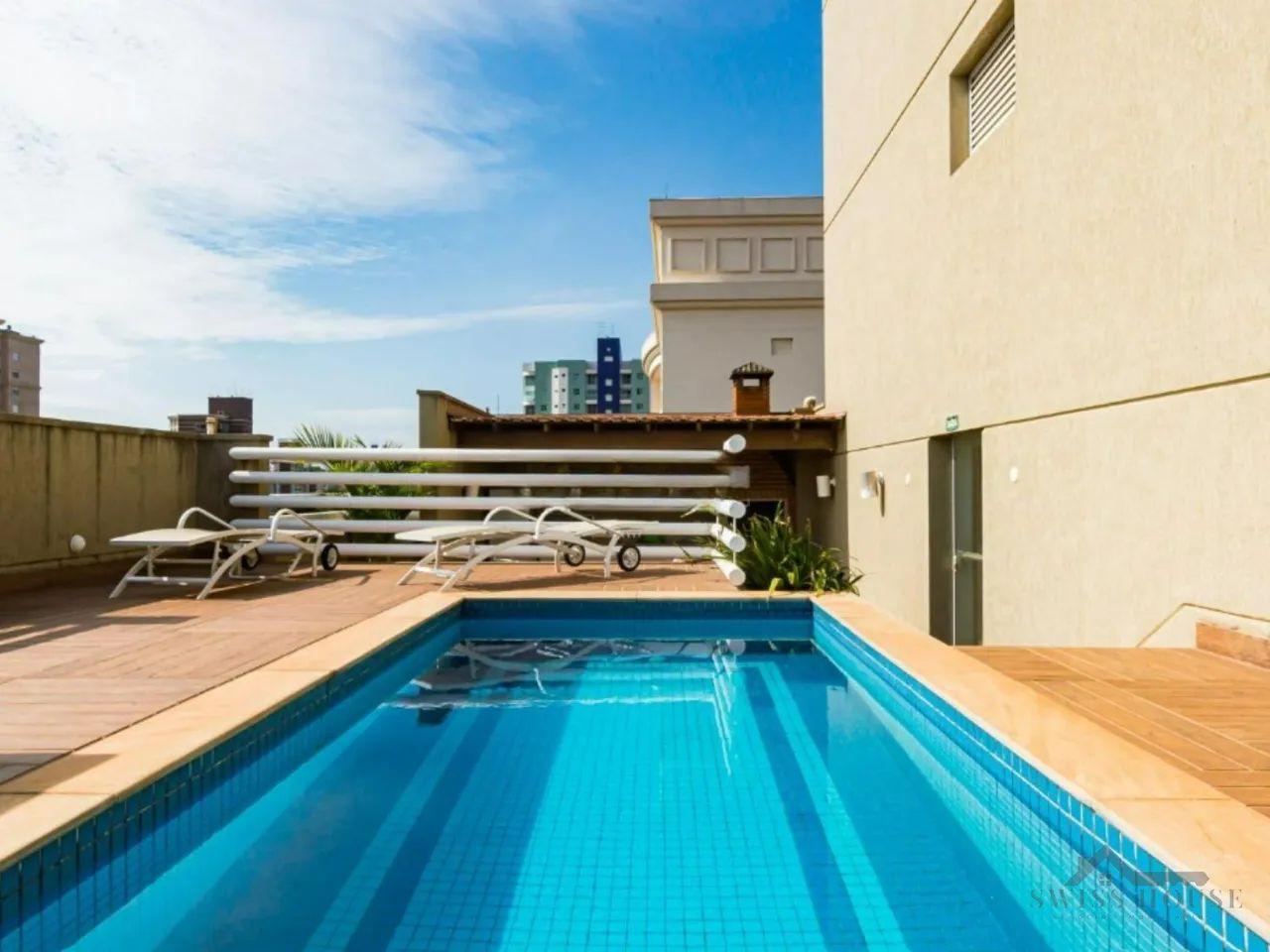 Apartamento mobiliado à venda com 1 quarto no Cambuí em Campinas - SP