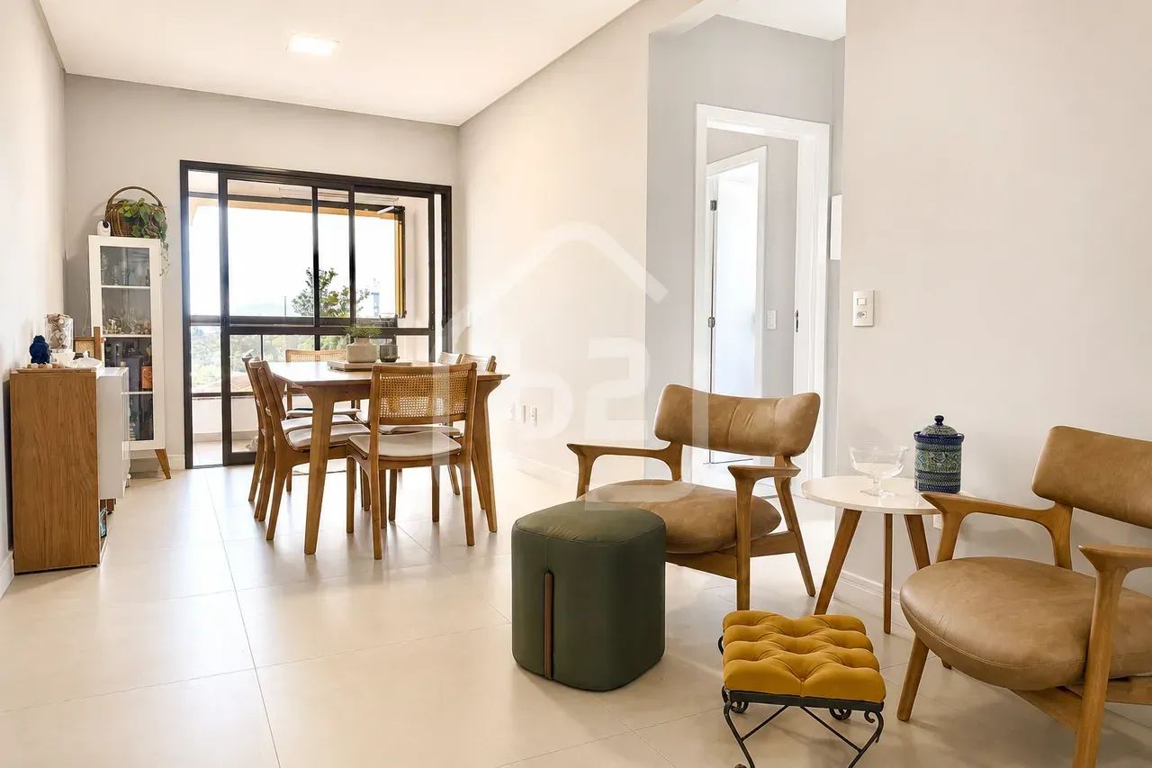 Duplex para alugar no Balneário com 2 quartos, suíte e 2 vagas