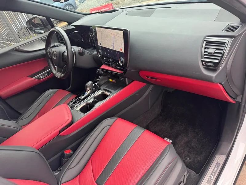 Lexus NX-350h F-sport 2.5 16V Aut. (hybrid), foto 17 de 20