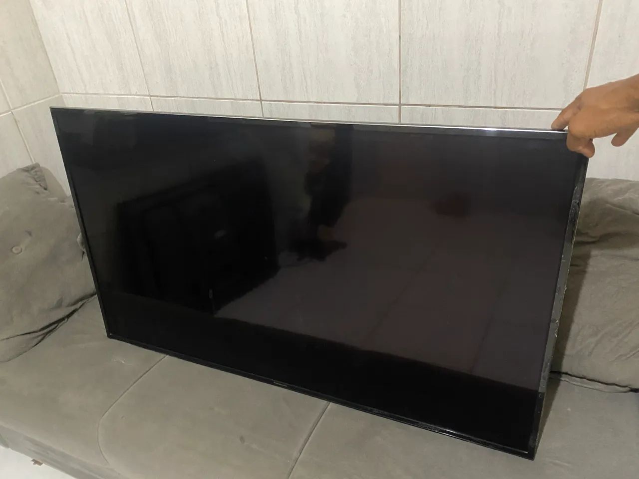 TV  LED 49 Polegadas para retirar peças R$:200,00   - Foto 2