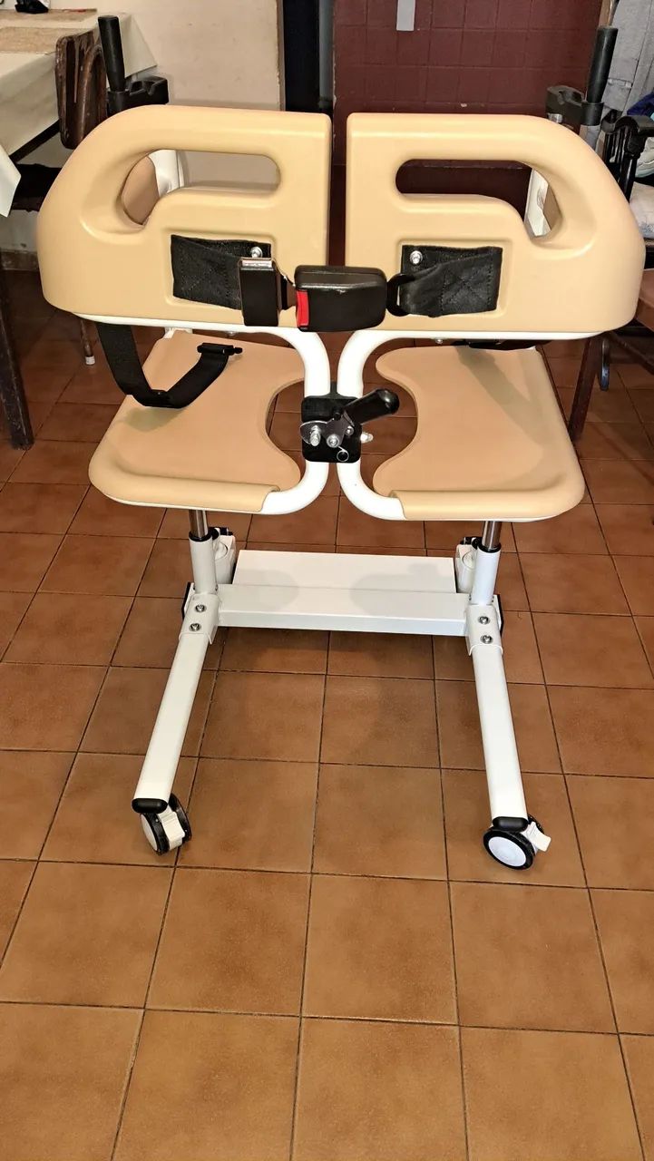 Cadeira de banho e transferência multiuso Longevitech - Foto 3