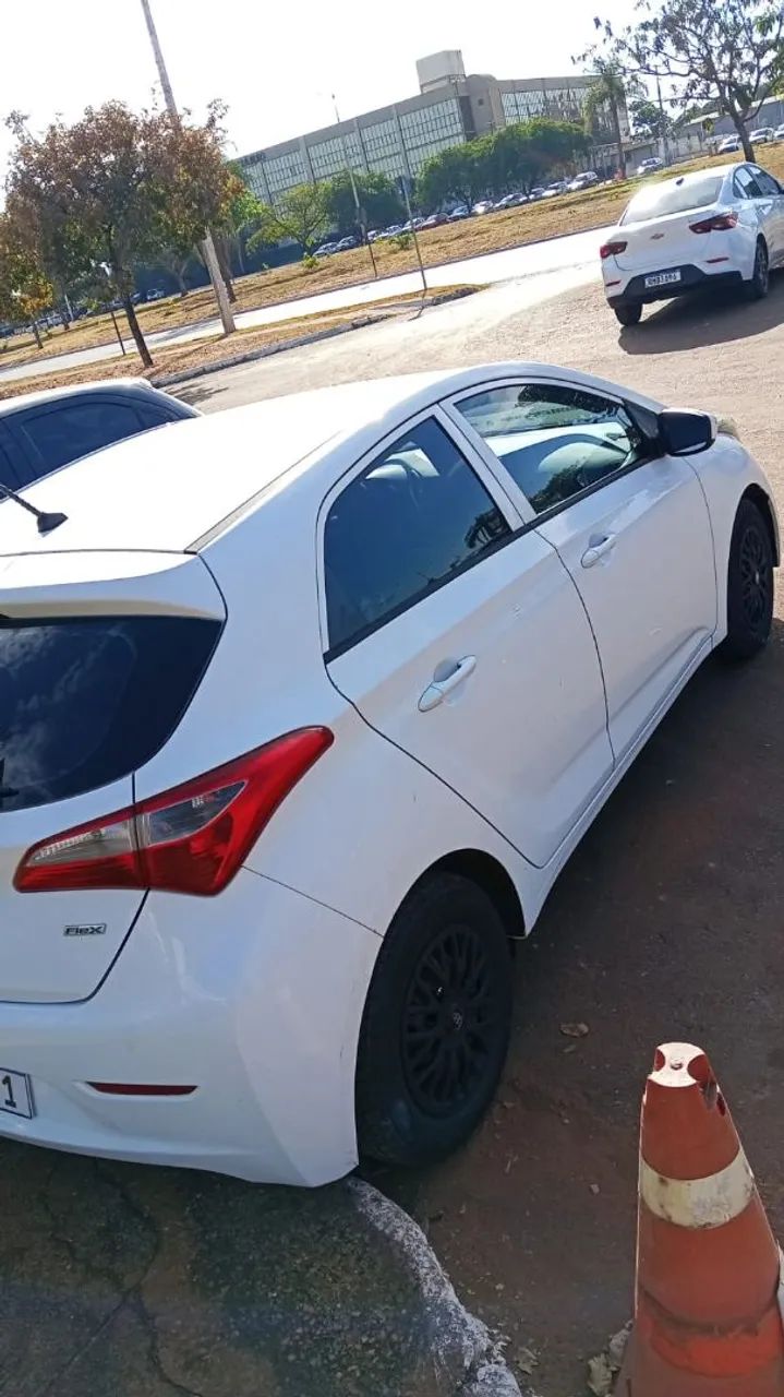 Hyundai HB20 Comf./c.plus/c.style 1.0 Flex 12V 2014 - Foto 4