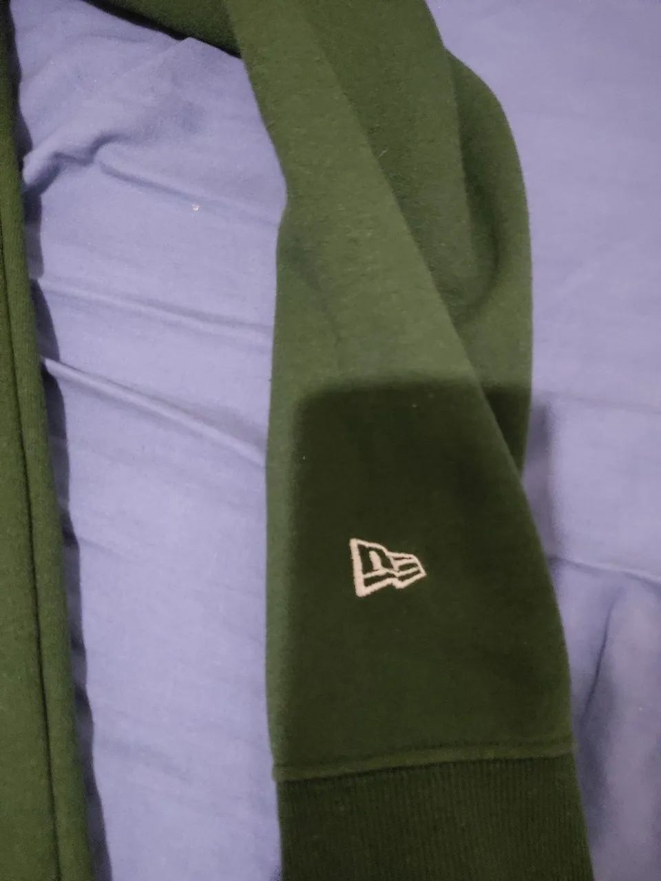 Blusa New Era nova verde moletom com capuz M - Foto 4