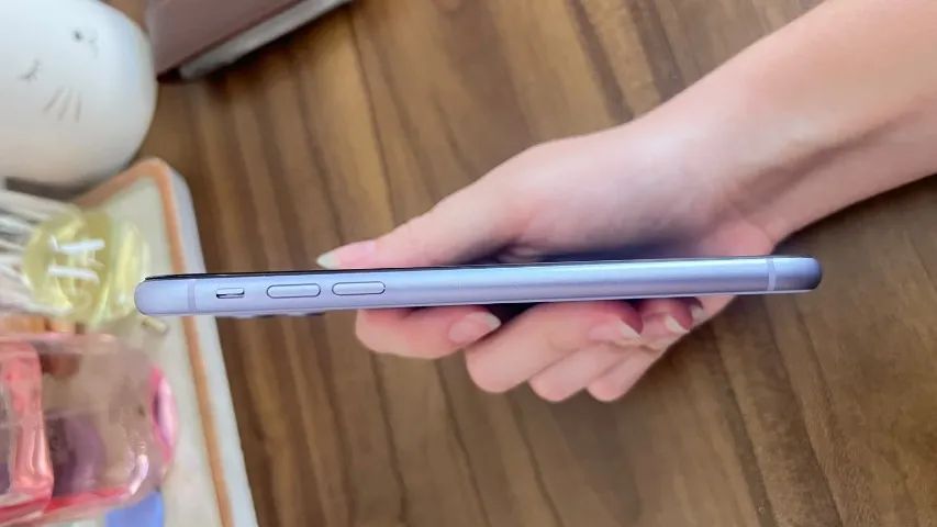 Iphone 11 Lilás  - Foto 5