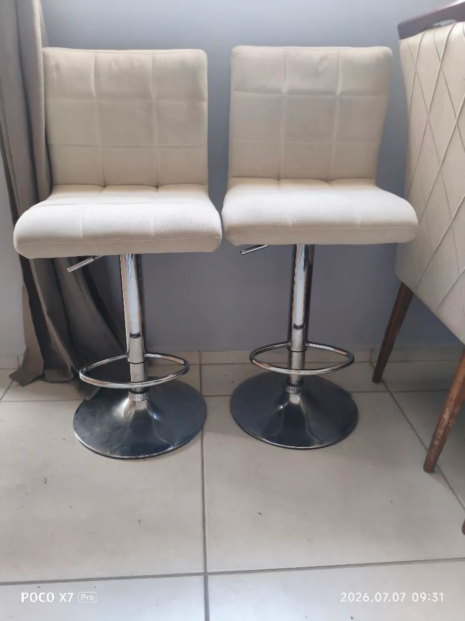 Poltrona/banqueta em linho  - Foto 2