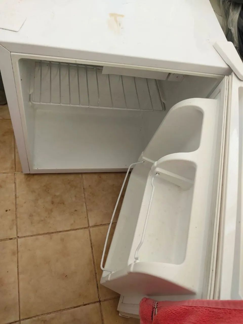 FRIGOBAR HQ 47L BRANCO USADO - Foto 3