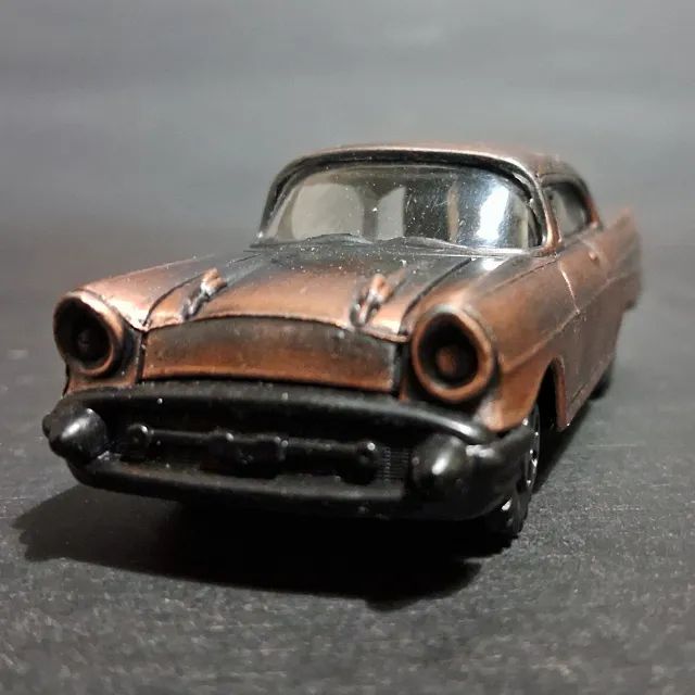 Apontador de Mesa em formato de Cadillac Bel Air Em Metal Miniatura - Foto 3