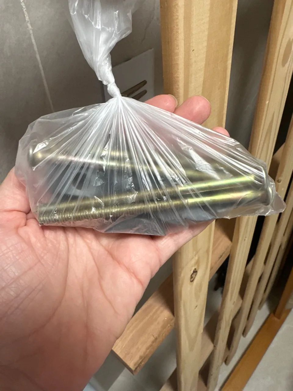 Vendo Cama de madeira maciça  - Foto 4