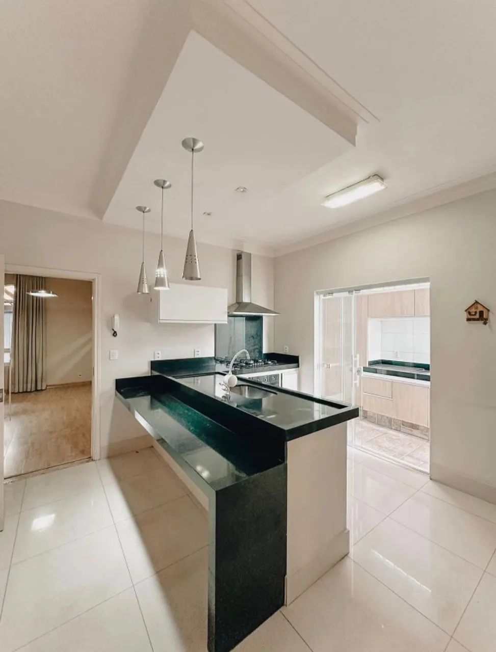 CASA EM NOVA DESCOBERTA COM 3 QUARTOS E AREA GOURMET COM CHURRASQUEIRA A VENDA - Foto 2