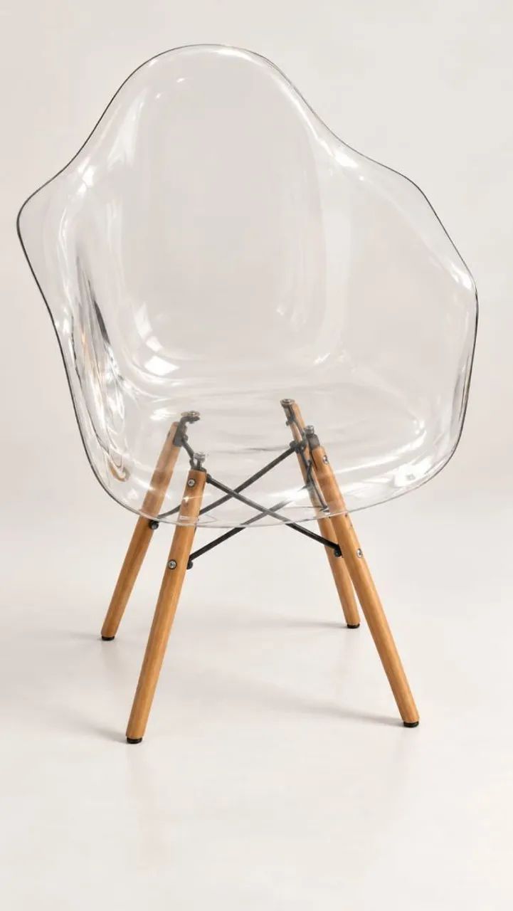 Cadeira transparente 