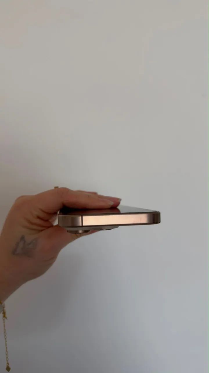iPhone 16 Pro  - Foto 2