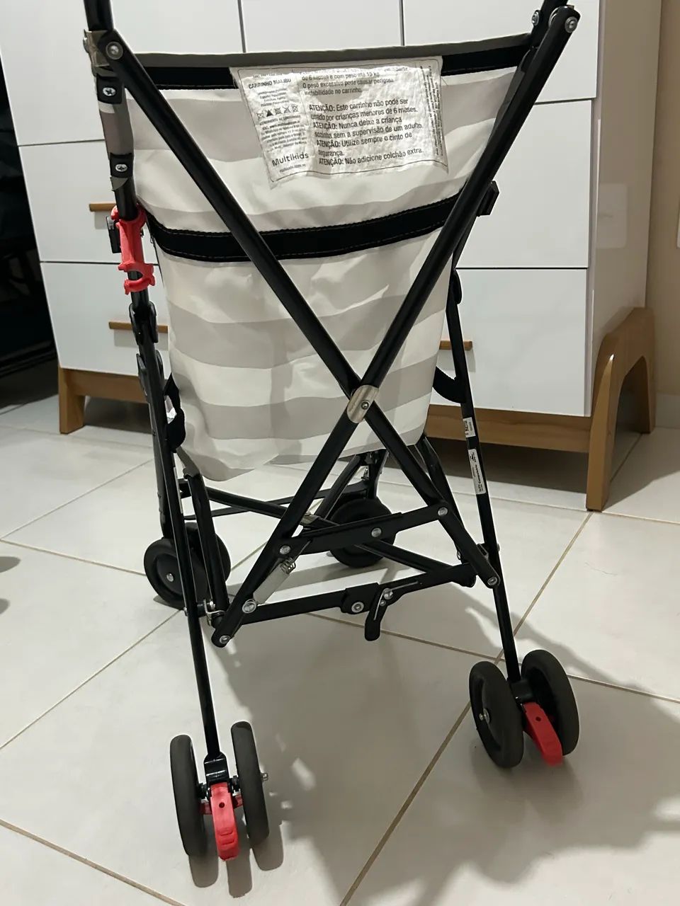 Carrinho de bebê guarda chuva Multikids Navy  - Foto 5
