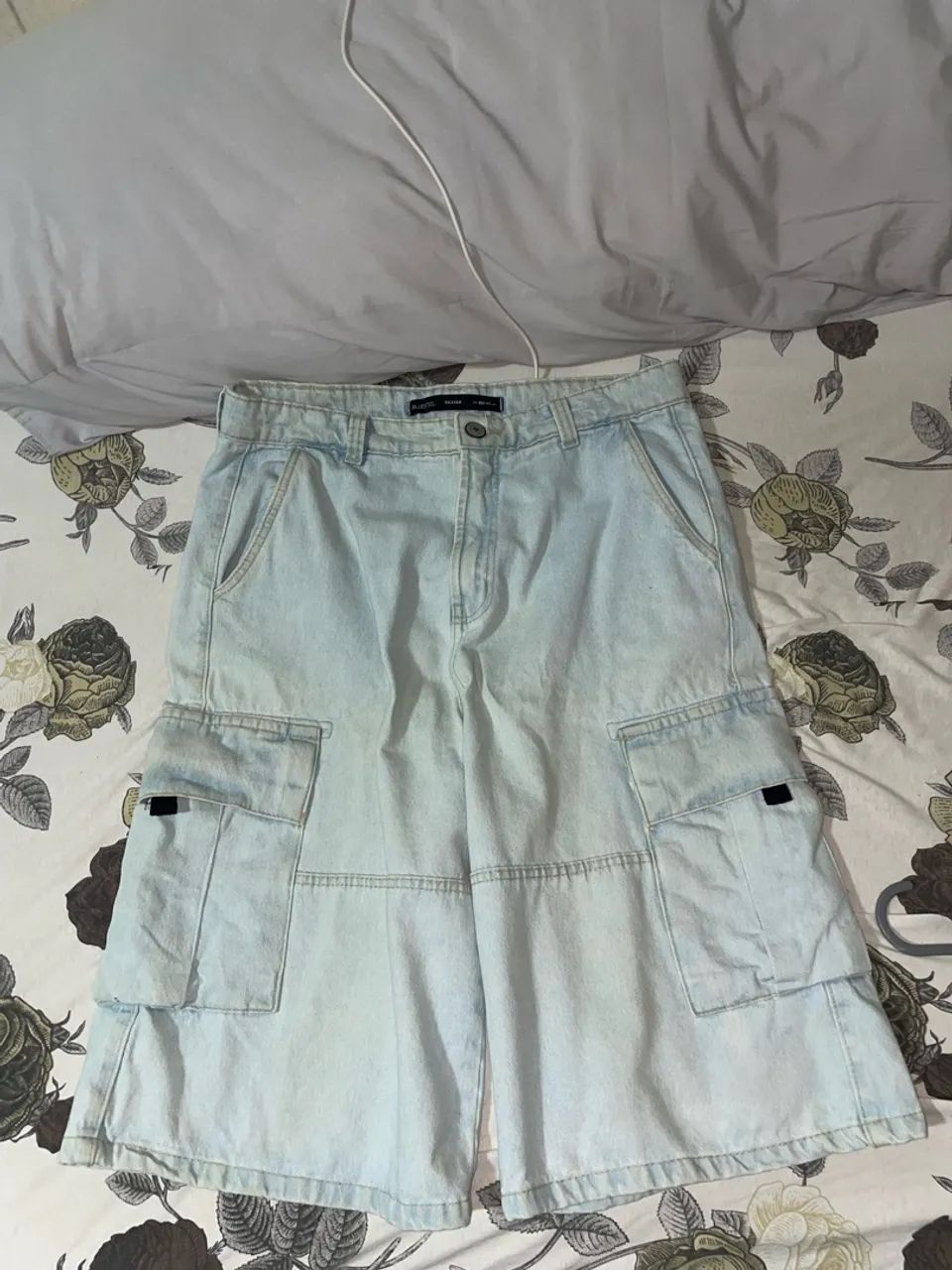 BERMUDA CARGO JEANS CLARA - ESTILO SKATE ?