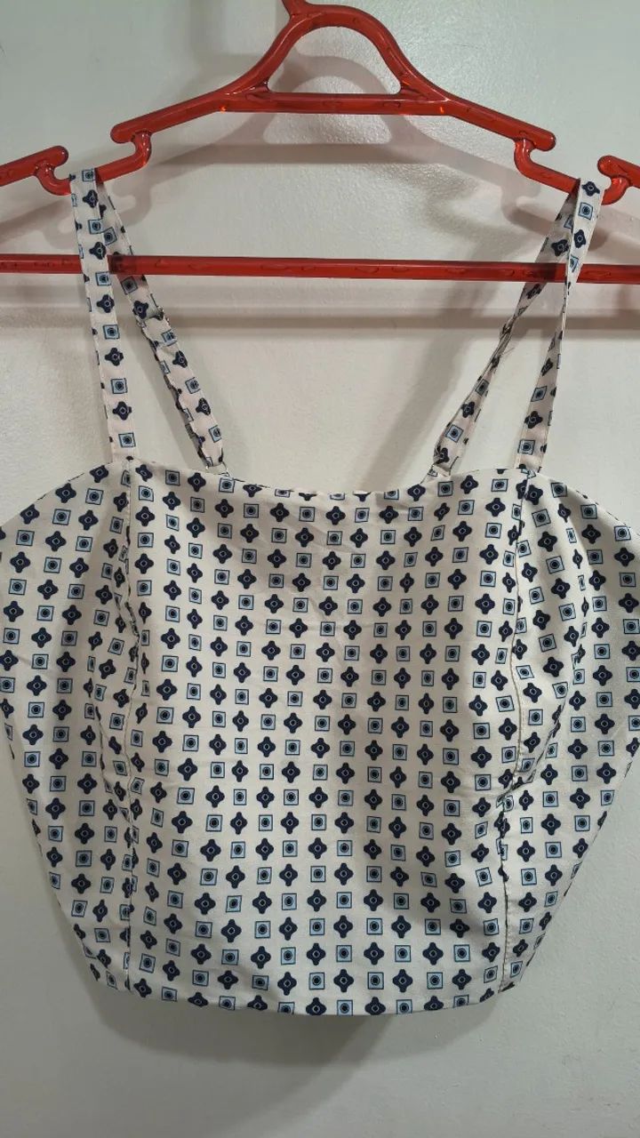 Cropped. 5 reais